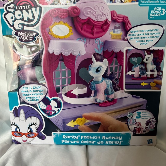 Rarity Fashion Runway My Little Pony Friendship is Magic - Picture 2 of 9
